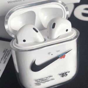 Off white air pod case